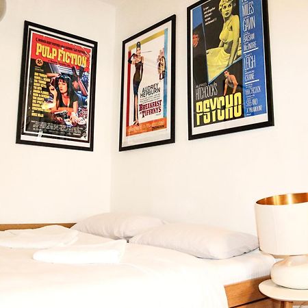 Central Park Hollywood Apartment Бухарест Экстерьер фото